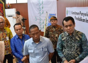 Kemendikdasmen, Kemenag, dan INOVASI Serahkan Alat Bantu untuk Siswa Disabilitas di Bulungan