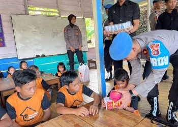 Bakti Sosial Bidpropam Polda Kaltara, Semangat Baru Bagi Pondok Belajar Punan Pesisir