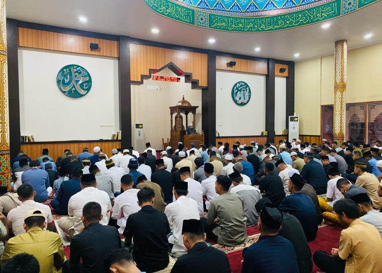 Penuh Khidmat Sholat Idul Adha Polda Kaltara dipimpin oleh Ustadz Haidir