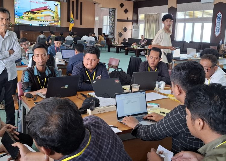 Penguji Soroti Disiplin Waktu di UKW SMSI Kaltara