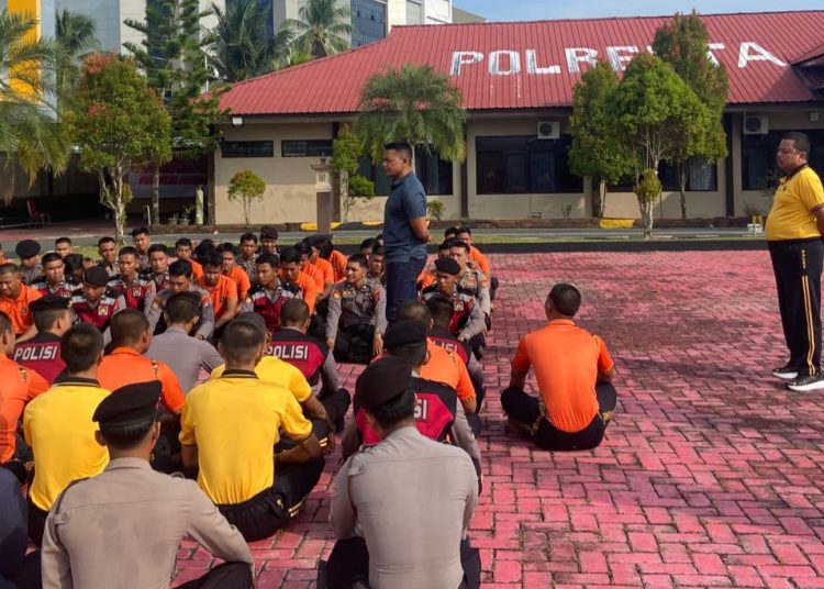 Kabag SDM dan Kasi Propam Beri Arahan Disiplin kepada Baja Angkatan 49, 50, dan 51