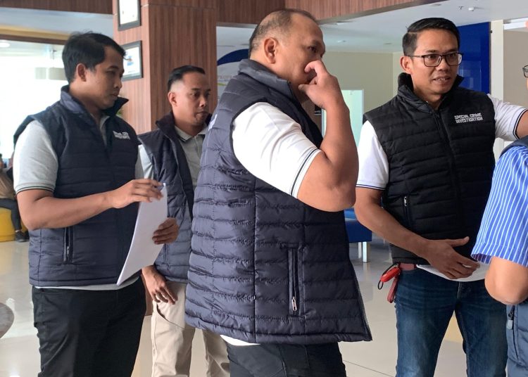Kantor Bank Kaltimtara Digeledah Polisi