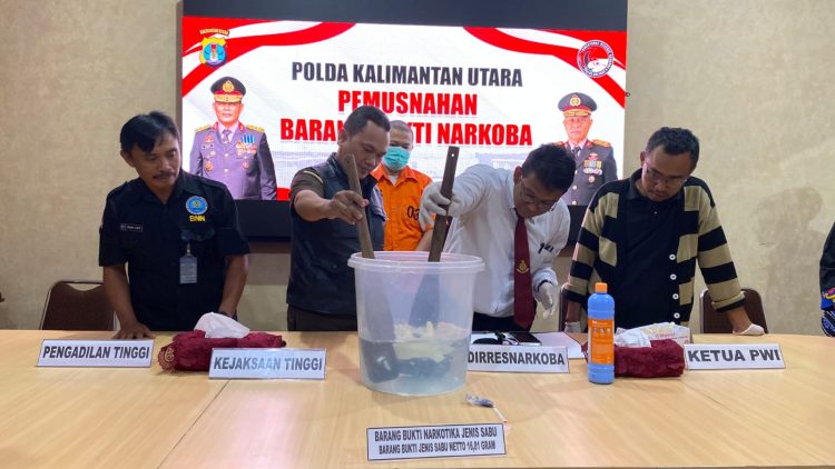 Polda Kaltara Musnahkan Barang Bukti Narkoba, Tegaskan Komitmen Berantas Narkotika