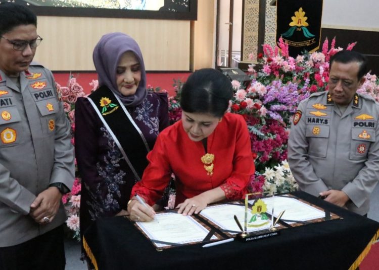 Amanah Baru, Ny. Sari Djati Wiyoto Abadhy Jadi Ibu Asuh Polwan Polda Kaltara
