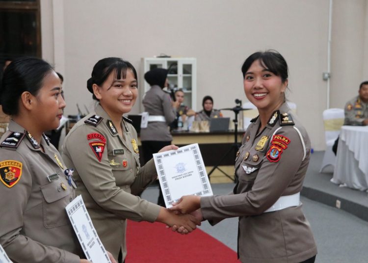 Polwan Kaltara Didorong Tingkatkan Profesionalisme dan Kebersamaan