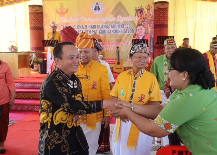 Kehadiran Gereja Toraja Jadi Pilar  Penting Membangun Harmoni di Bumi Tenguyun