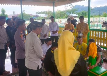 Rangkaian Biduk Bebandung Meriahkan Hari Jadi Kota Tanjung Selor