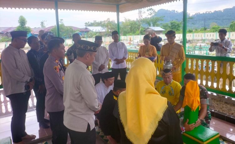 Rangkaian Biduk Bebandung Meriahkan Hari Jadi Kota Tanjung Selor
