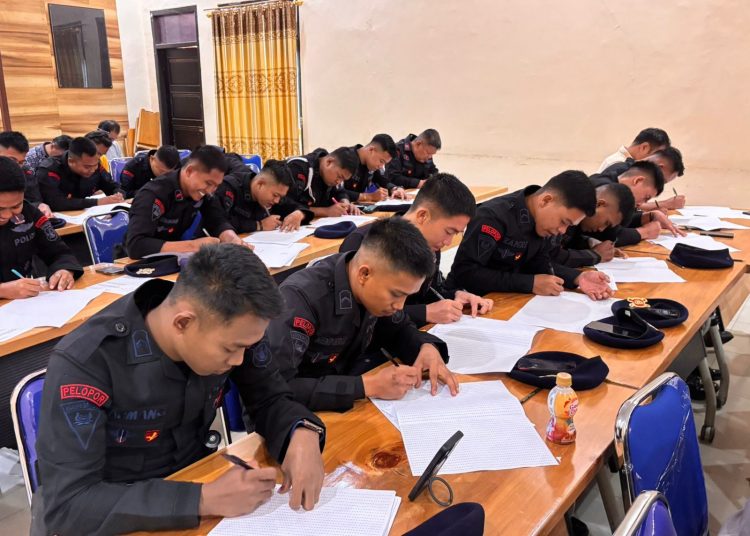 Puluhan Personel Brimob Ikut Test Psikologi Pengunaan Senpi