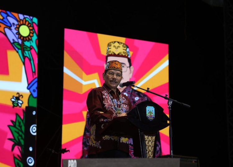 Wagub Ingkong Ala Resmi Buka Benuanta Fest 2K25 di Kebun Raya Bundayati