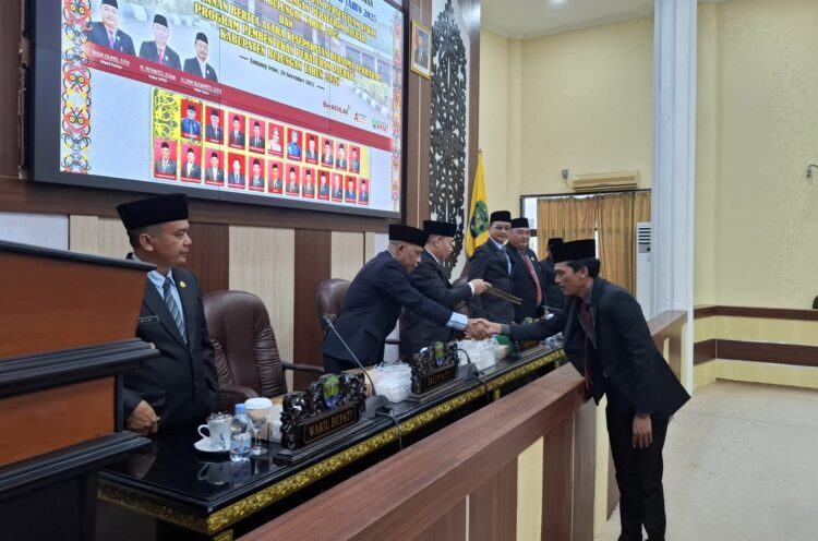 DPRD Bulungan Gelar Paripurna, Fraksi Gerindra Tekankan Perbaikan Infrastruktur dan Layanan Perizinan