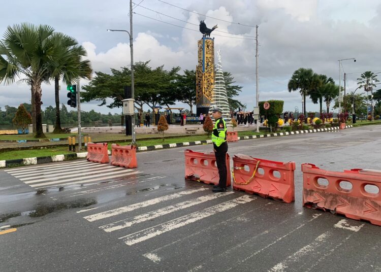 Kawal CFD, Polisi Sterilkan Jalur Tebu Kayan