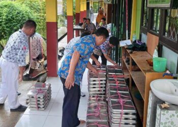 Pastikan Tepat Sasaran, Polsek Tanjung Palas Utara Monitoring Pendistribusian MBG