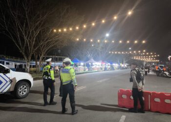 Pengamanan Tempayan Fest di Tepian Sungai Kayan Polisi Atur Lalulintas