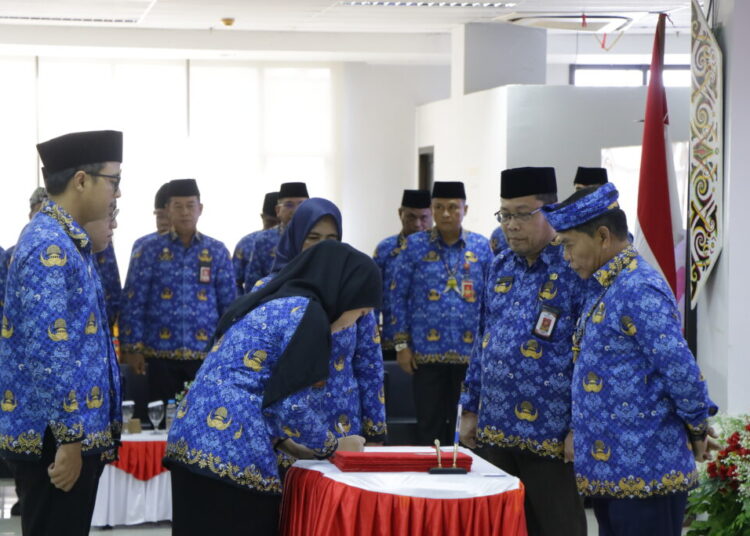 Pejabat Fungsional dan PNS Di Pemprov Kaltara Resmi Dilantik