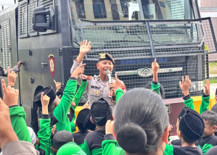 Ditsamapta Polda Kaltara Sambut Ceria Siswa SDIT Nurul Hikmah