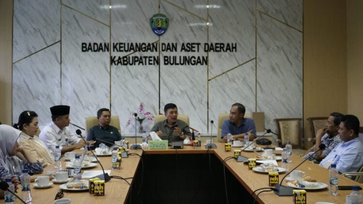 Pemkab Bulungan Bergerak Cepat, OPD Diminta Inventarisir Meja dan Kursi Yang Tidak Terpakai
