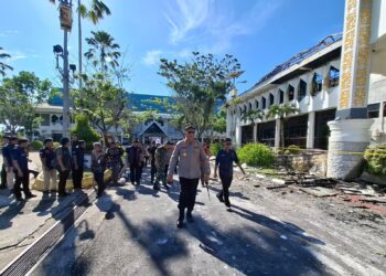 Kapolda Kaltara Tinjau Kebakaran Kantor Bupati Bulungan, Tim Labfor Diterjunkan