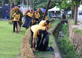 Sambut Hari Bhayangkara, Kapolda Kaltara Pimpin Aksi Bersih-Bersih di Pasar Induk