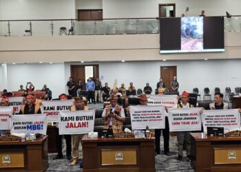 RDP Bersama Warga Krayan, DPRD Kaltara Dorong Percepatan Perbaikan Jalan